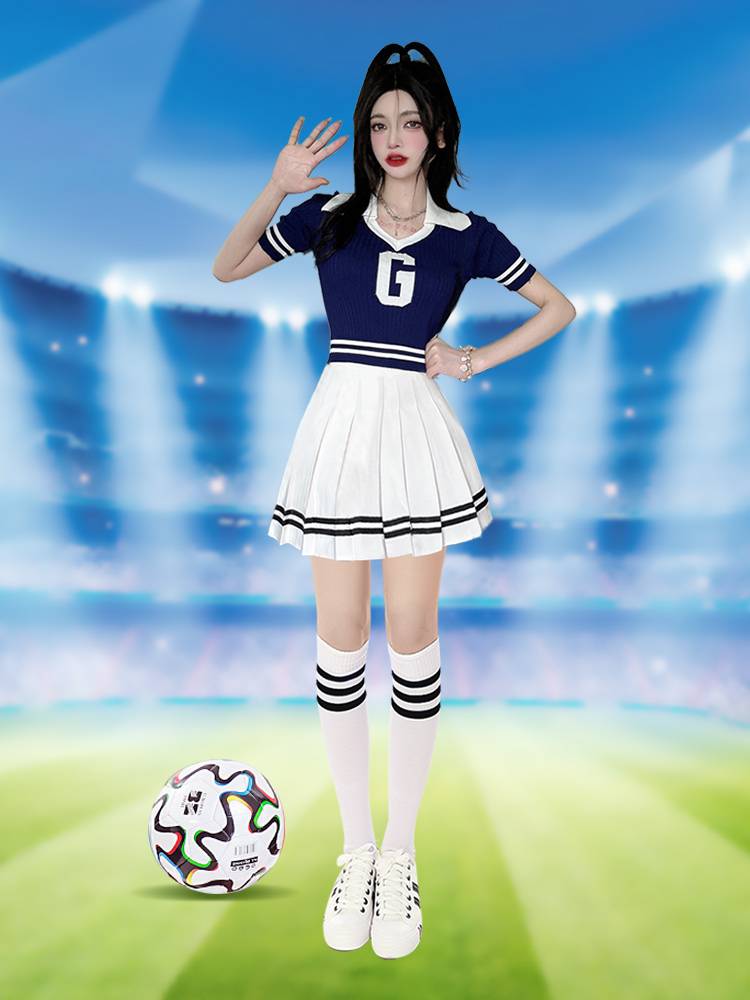 Soccer babysitting troupe children's cheerleading for adult boys and girls