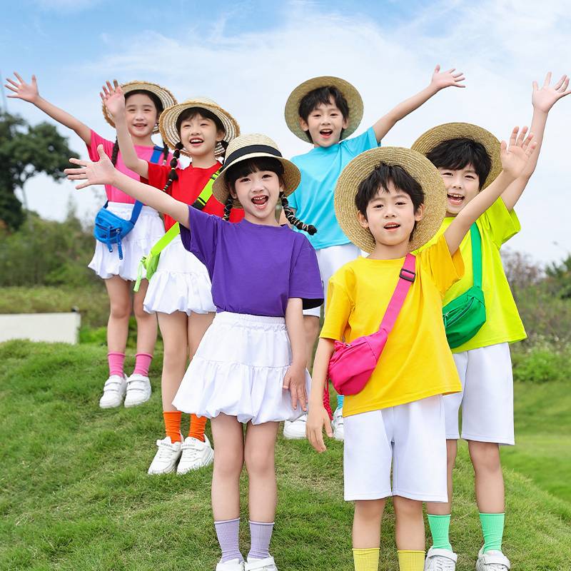 Children's dance performance elementary school students cheerleader sports meeting kindergarten graduation photos color collective jumping sugar Six 1