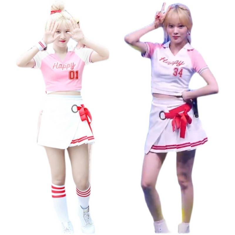 The opening of the Korean Girls' Companion Games, the cheerleading girls, the group dance costume