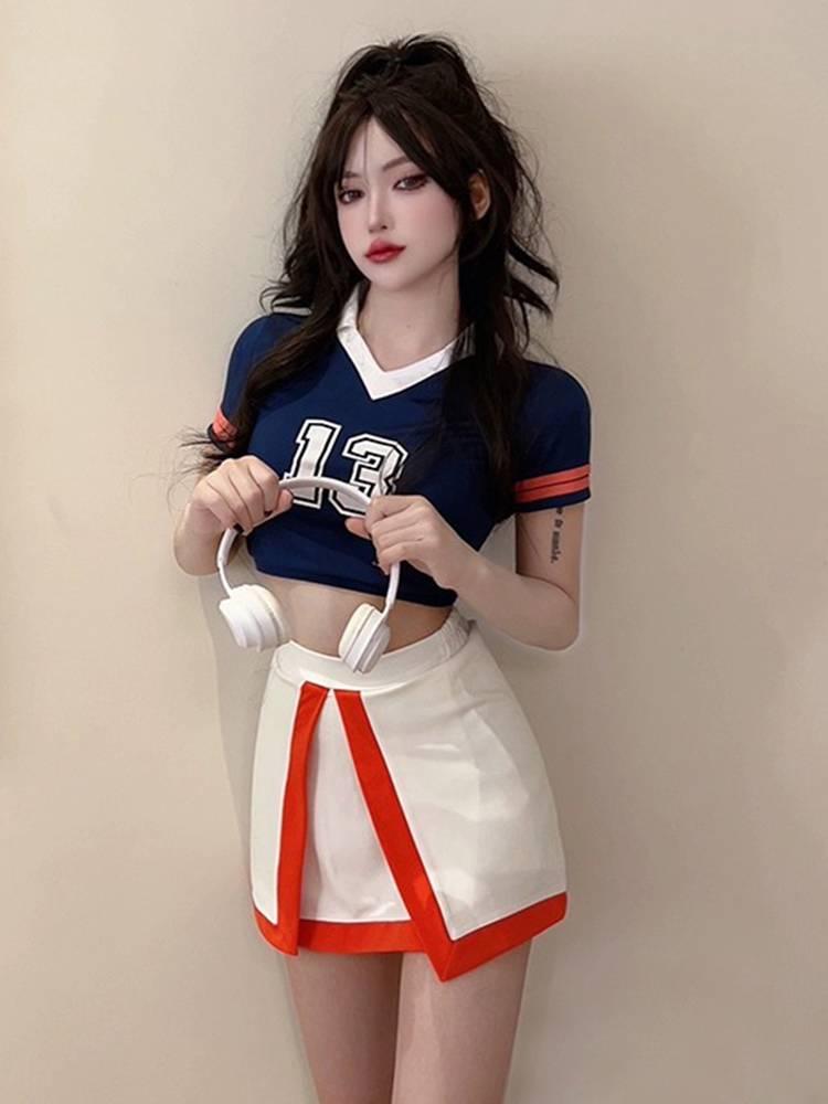 Young and dynamic football, baby dressgirls, cheerleading, masturbating jazz costumes