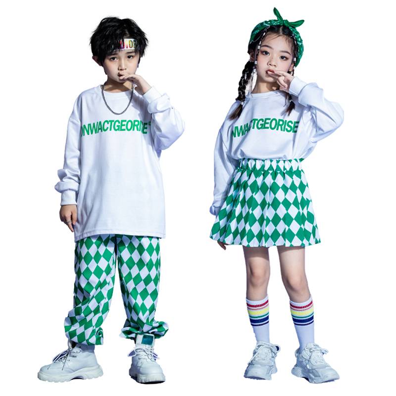 Factory selling primary and secondary school sports games The opening ceremony of the clothing class, the kindergarten M cheales, the performance of the children six