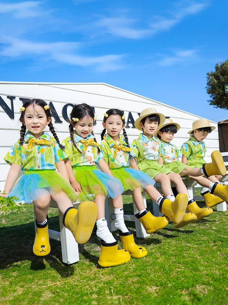 Kindergarten Graduation Show Costume Summer Chorus Performance Server Primary School Games La La Team Service Candy Color