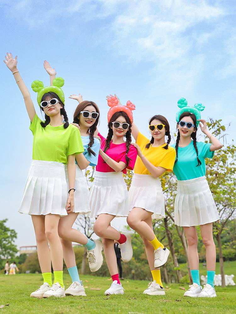 Candy -colored pleated skirt set Summer la la la fucking performances of the Lara team performance season graduation season girlfriends clothing