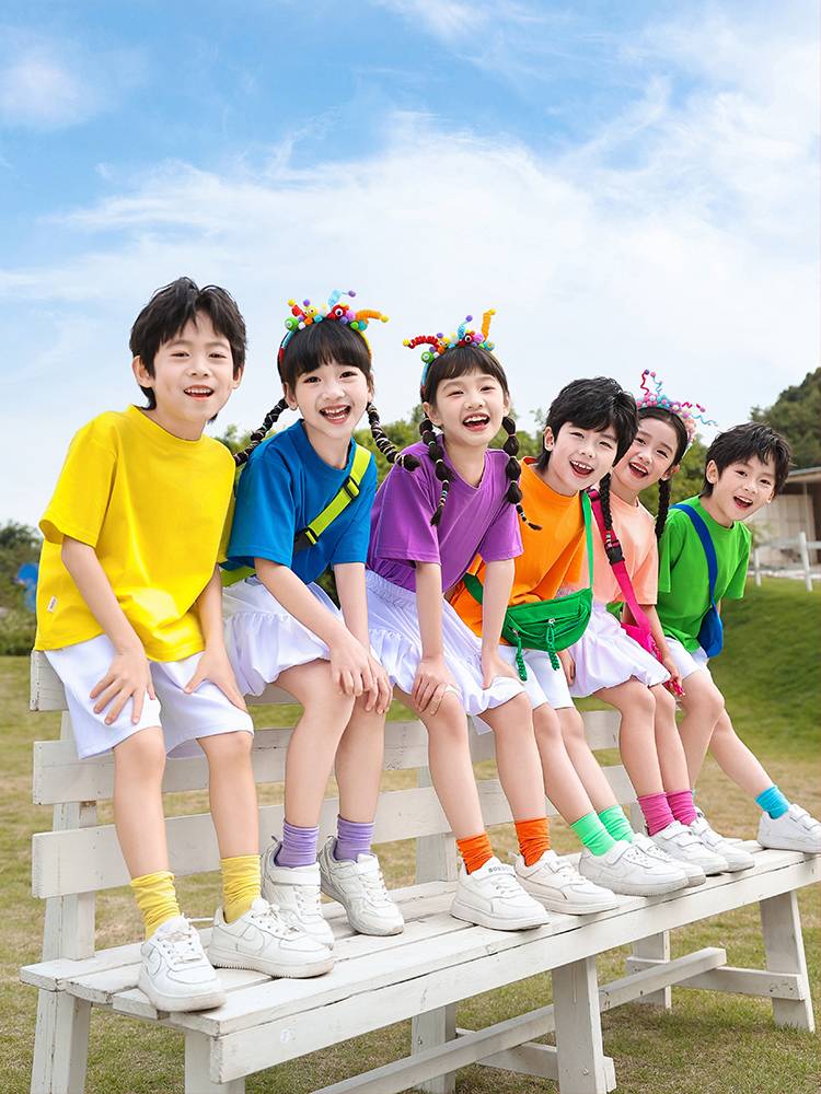 Kindergarten 61 performance service short -sleeved T -shirt color elementary school students' class service cheerleader graduates to decorate brothers and siblings