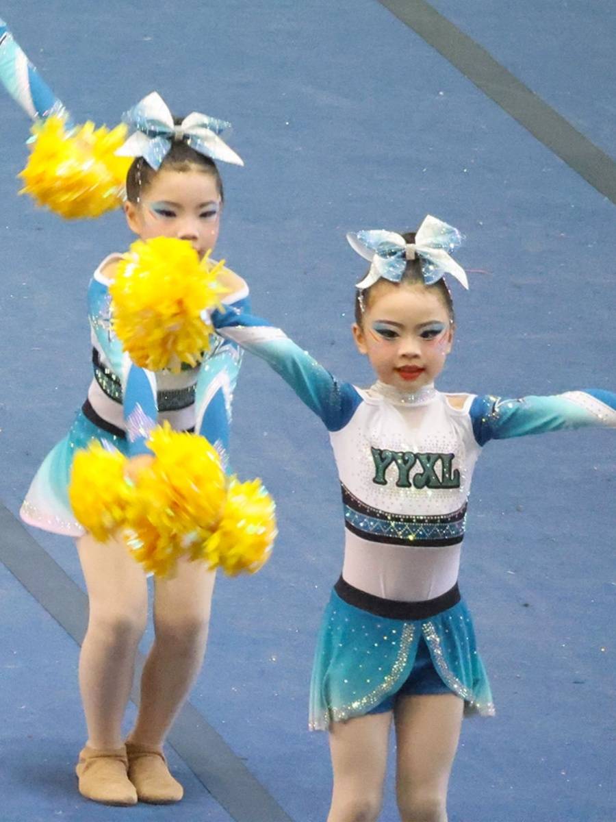 Custom cheerleading competition service cheerleading team clothing team clothing team clothing and fitness fucking new products 24 students and women