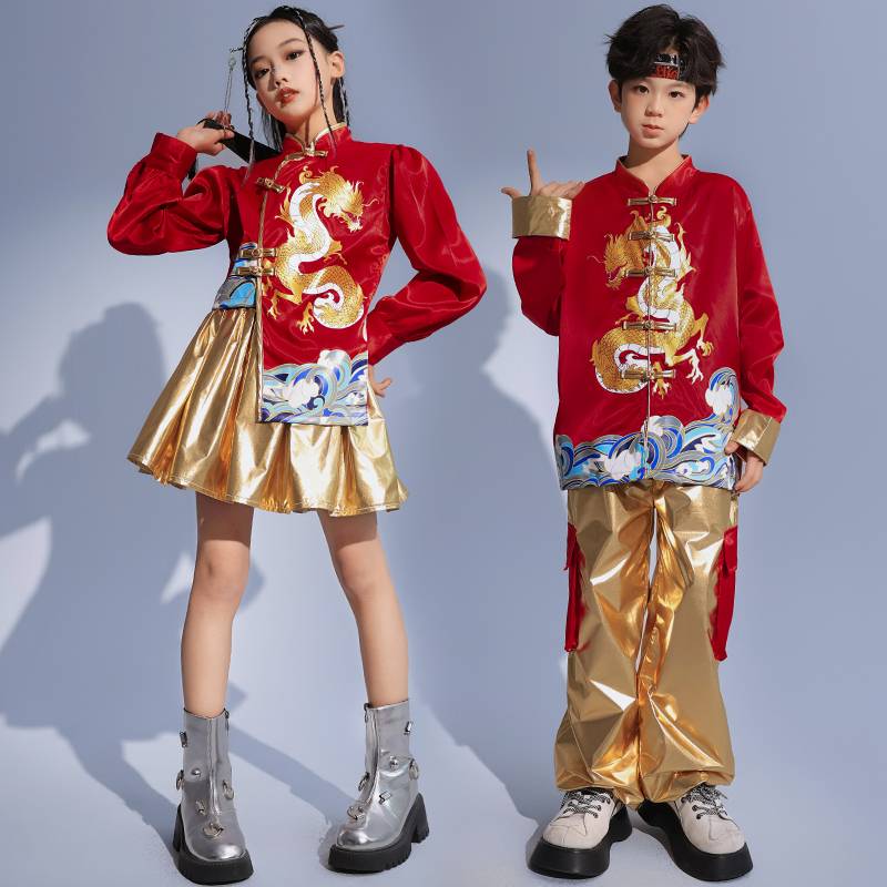 The Chinese Windboy of Dragon Year performed a new Chinese-style Chinese-style Han-design student competition cheerleading