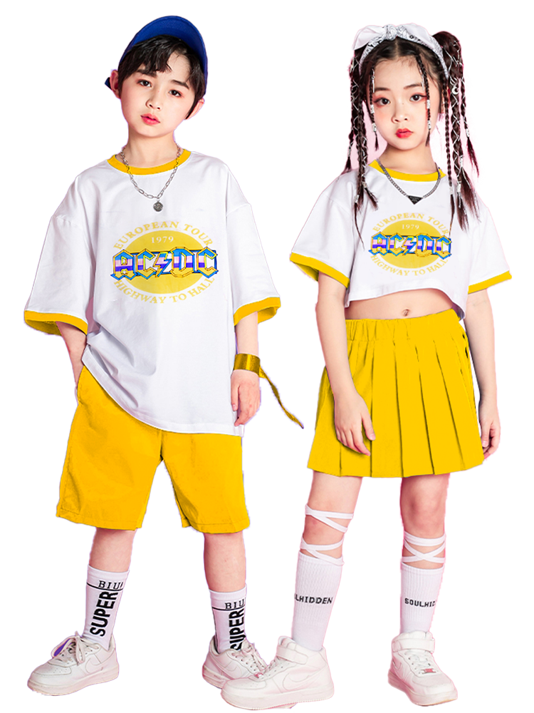Elementary school student cheerleading cheerleading jazz dance clothing sports season graduation season la la la la la lam women's class service cheerleading