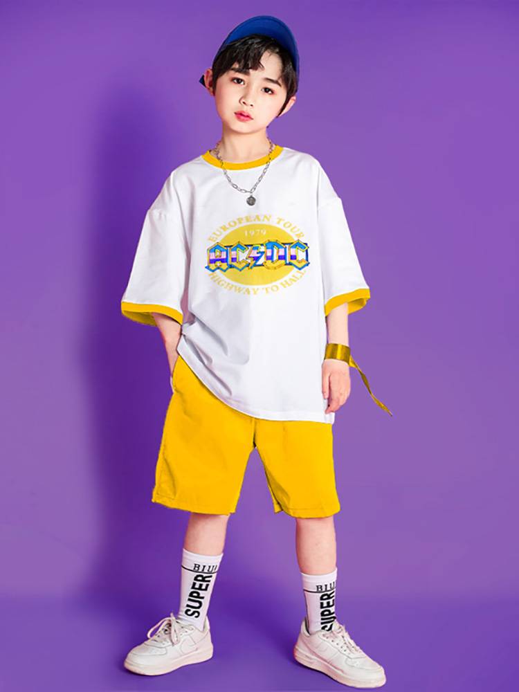 Elementary school student cheerleading cheerleading jazz dance clothing sports season graduation season la la la la la lam women's class service cheerleading