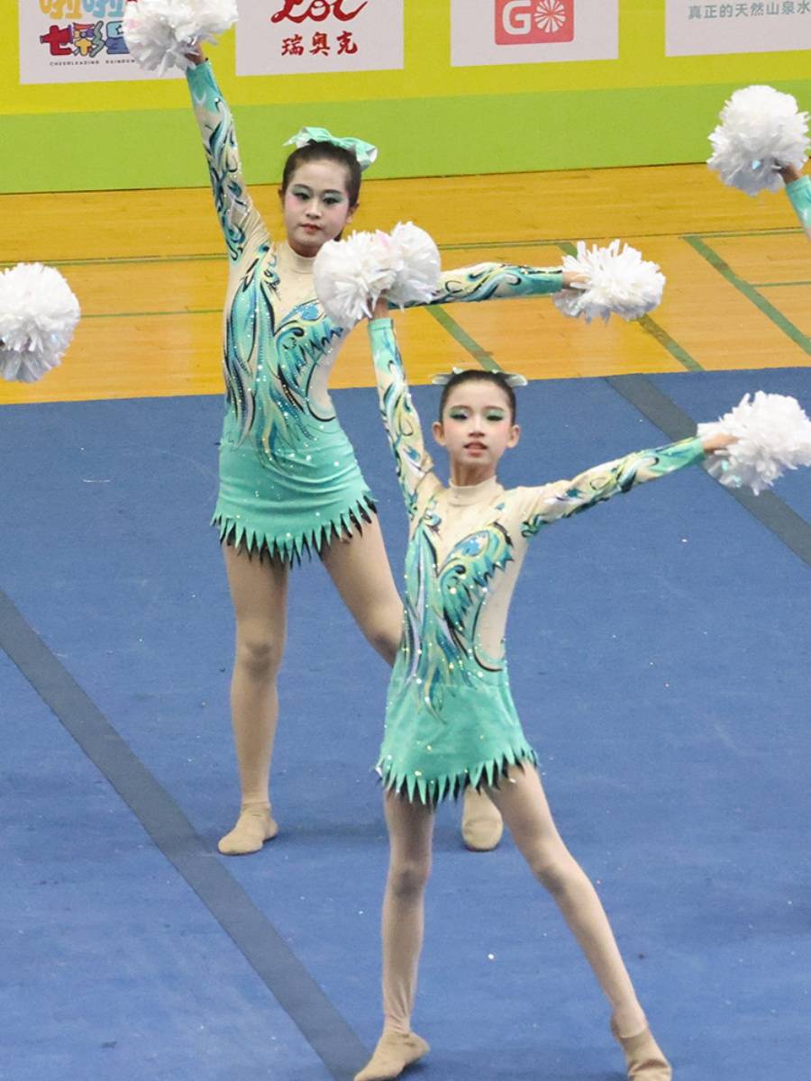 Custom cheerleading competition service cheerleading team clothing team clothing team clothing and fitness fucking new products 24 students and women