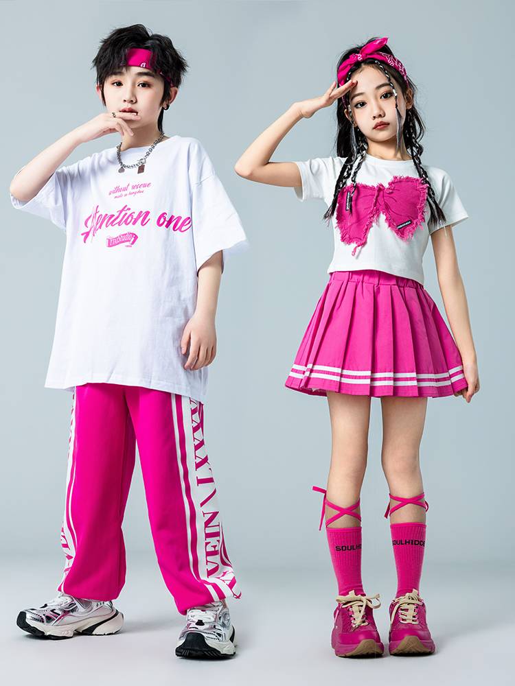 Children's cheerleading team performance event opening ceremony enrollment clothing elementary school student kindergarten class clothing performance clothing