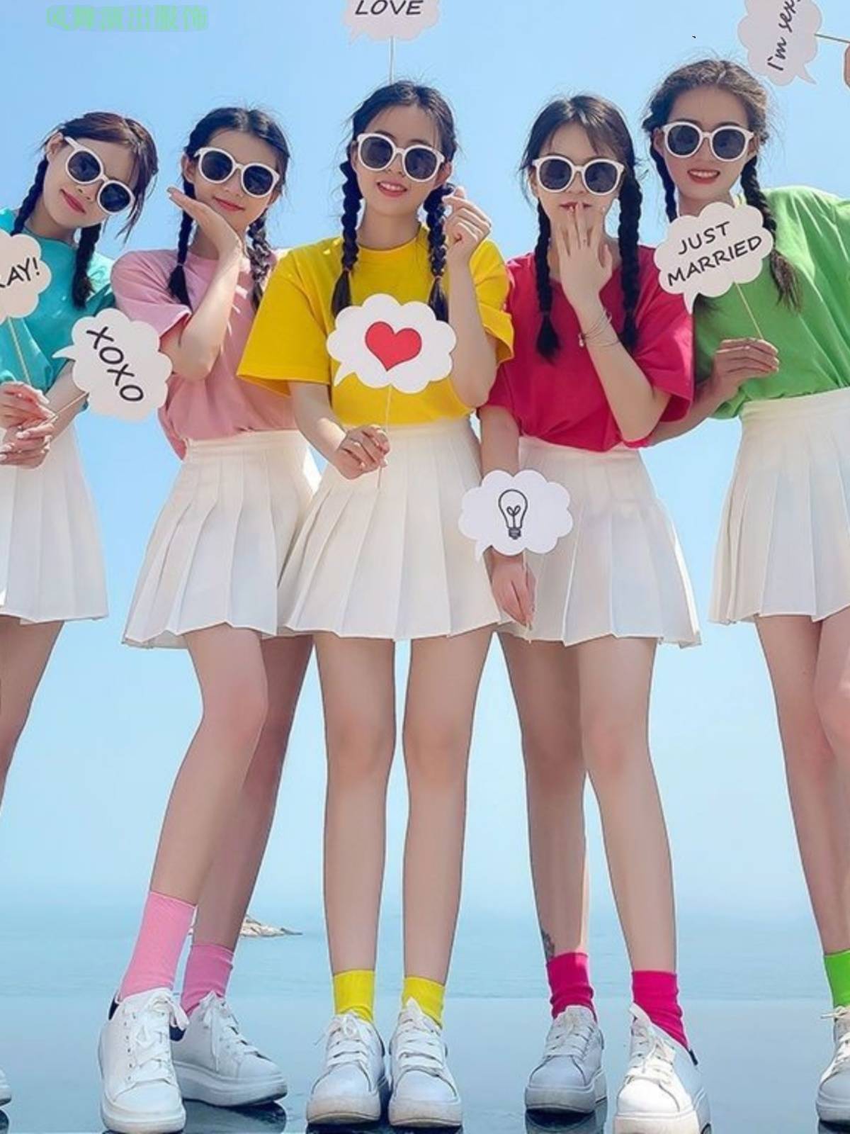 HIGH SCHOOL KID, CANDY-COLORED T-SHIRTS, CHEERLEADING CHEERLEADERS, SUMMER SPORTS GRADUATION GIRL COSTUMES