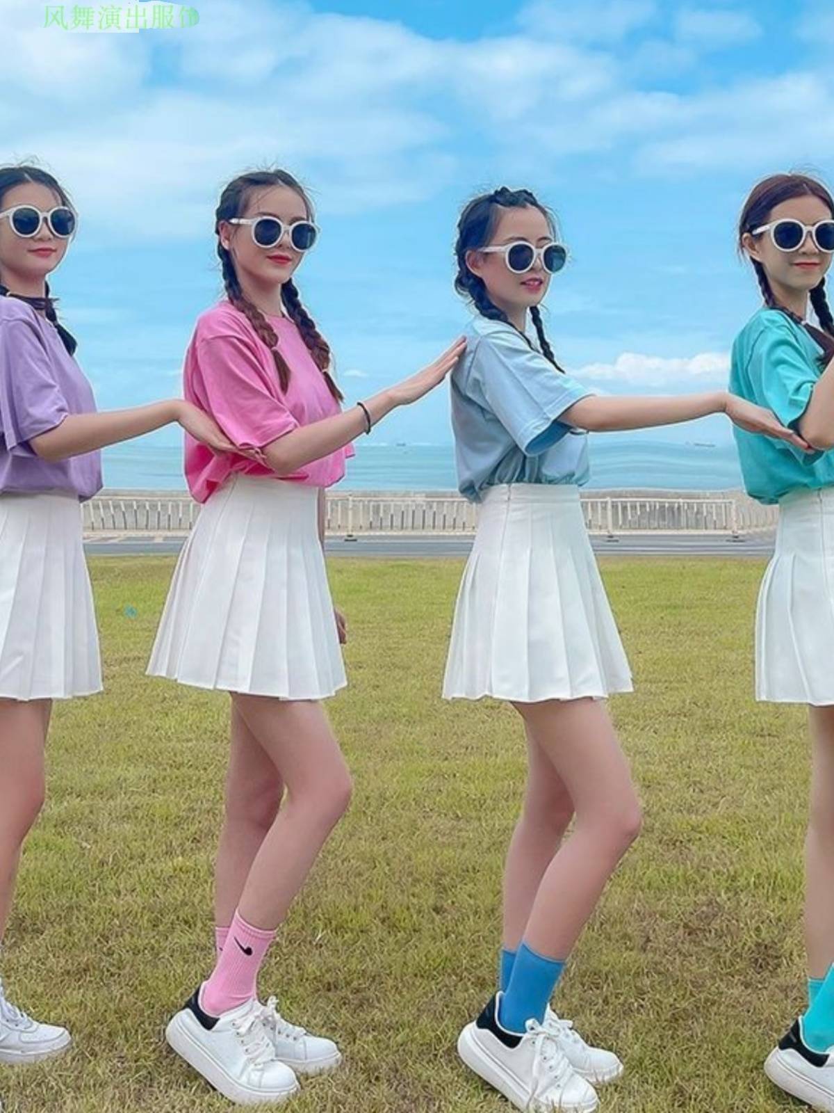 HIGH SCHOOL KID, CANDY-COLORED T-SHIRTS, CHEERLEADING CHEERLEADERS, SUMMER SPORTS GRADUATION GIRL COSTUMES