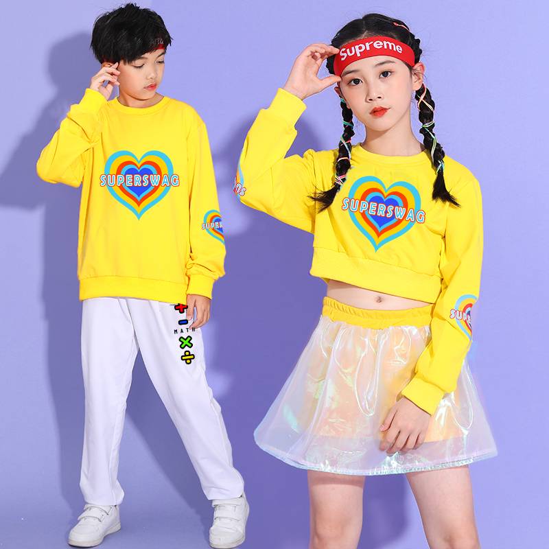 Children's cheerleading team performance service primary and secondary school sports meeting clothing long sleeve opening ceremony enrollment laid laid watch show