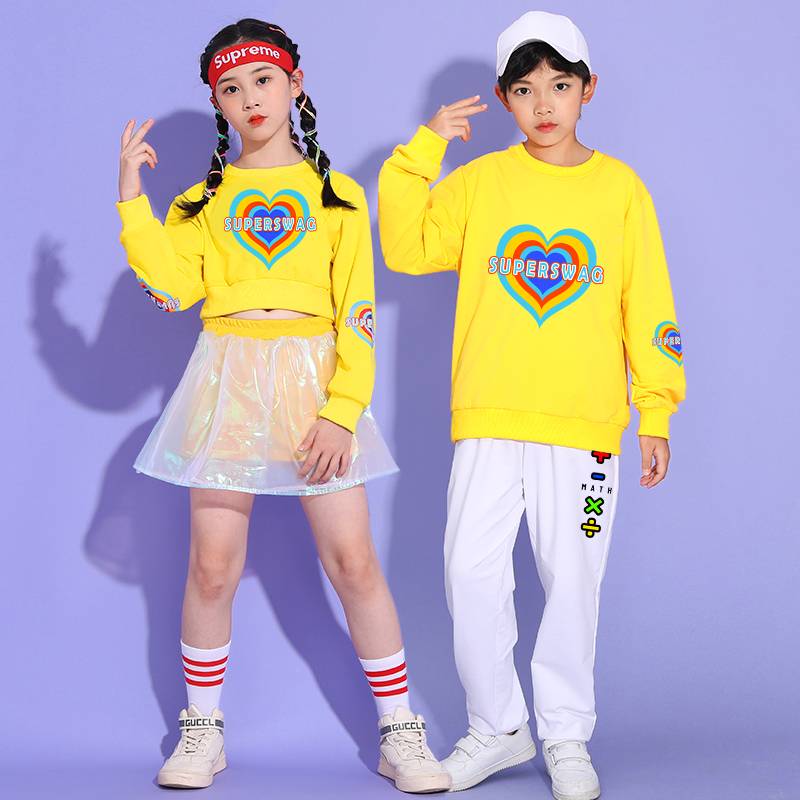 Children's cheerleading team performance service primary and secondary school sports meeting clothing long sleeve opening ceremony enrollment laid laid watch show