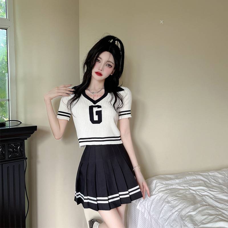 Women's group playing pleated skirt set cheerleading performance service summer football baby cheerleader performance clothing Korean dance