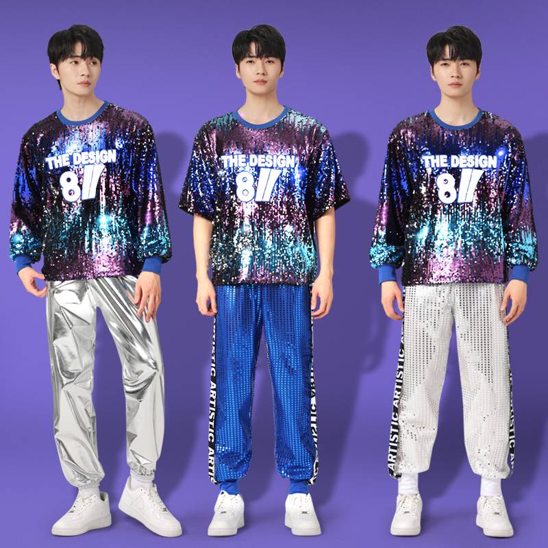 Jazz dance showing clothing cheerleader clothing subjects three men and women sets of loose primary and secondary school students cheerleading