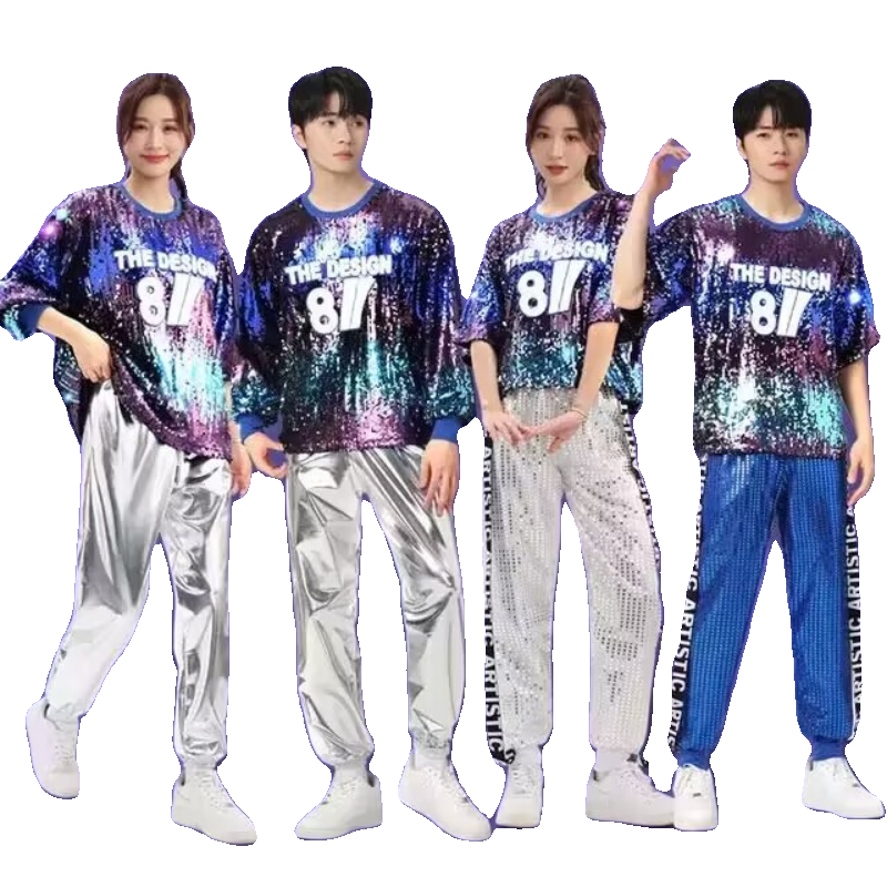 Jazz dance showing clothing cheerleader clothing subjects three men and women sets of loose primary and secondary school students cheerleading