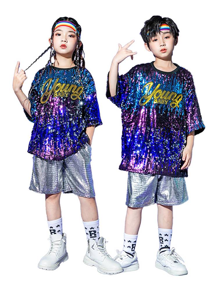 Male and girls, drums, dressing Liuyi Children's Sequenant Dance Performance Service Kindergarten La La Team Performance