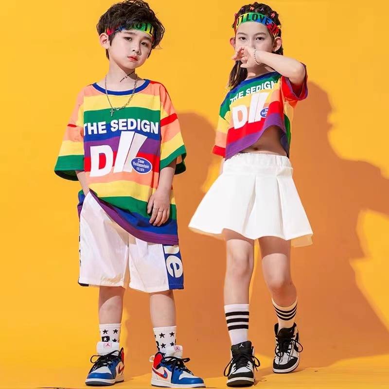 The opening ceremony of the Primary and Middle School Games Clothing Kindergarten Children's La Team Performance Service Spring Festival Chinese style