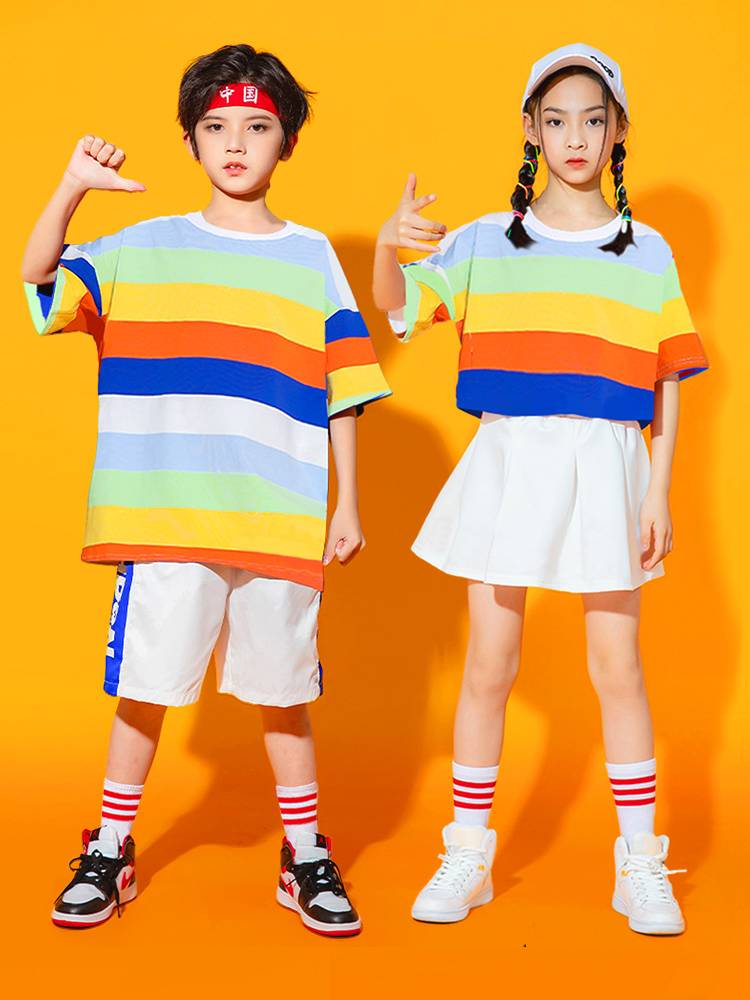 Children cheerleading watching service Kindergarten Jazz Dance Street Dance Student Games Lala team performance service dance