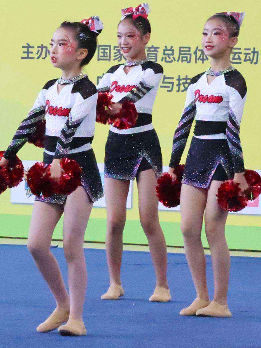 Custom cheerleading competition clothing cheerleading team clothing team clothing team clothing and gym costume 24 new students female and male