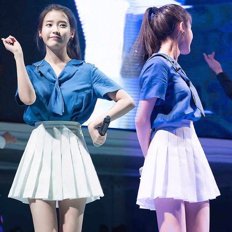 Douyin same new girlhood, the same performance, student la la la laching M football baby cheerleading team