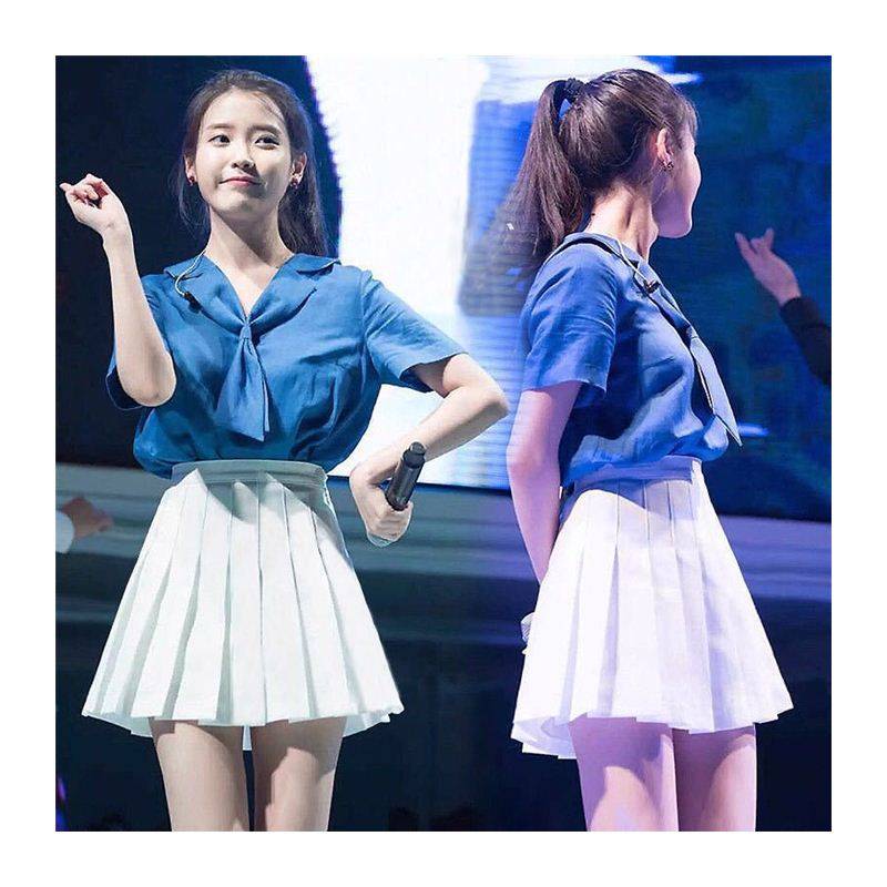 Douyin same new girlhood, the same performance, student la la la laching M football baby cheerleading team