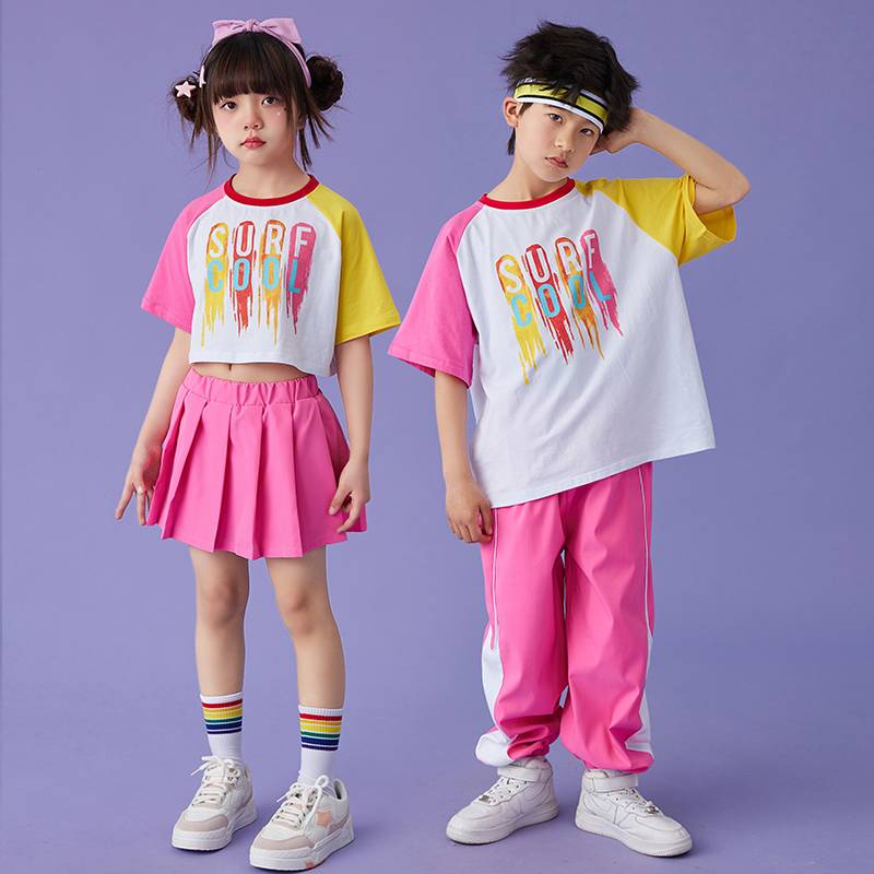 Factory selling Liuyi C children cheerleading team performance service elementary school sports meeting opening ceremony to enter the class service cheerleading
