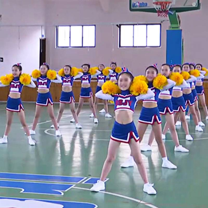 Children La La Fuck Fuck Fuck Fuck Team Football Baby Performance Service Primary and Middle School Student Games Opening Veterans Performance Service
