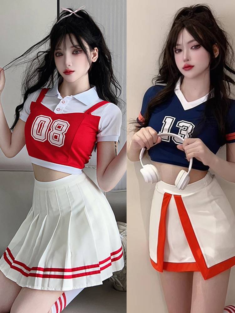 The opening ceremony of the college student sports meeting, the Korean version of the women's team Lala team performed football baby cheerleader clothing