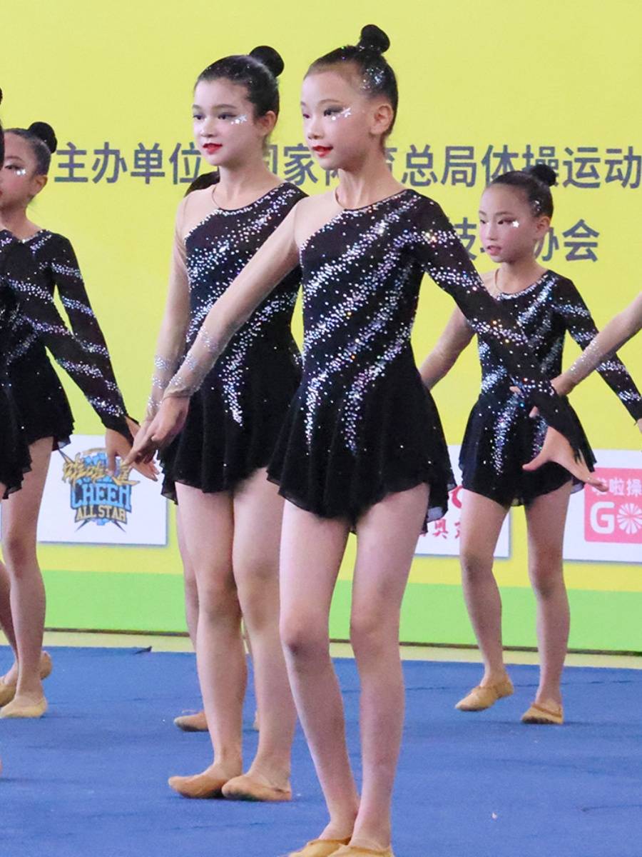Custom cheerleading competition clothing cheerleading team clothing team clothing team clothing and gym costume 24 new students female and male