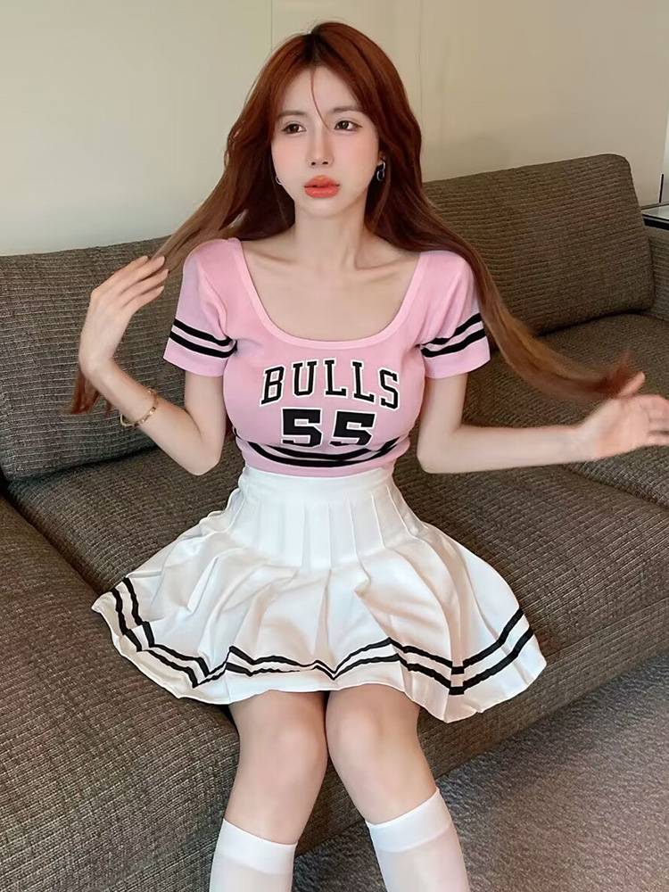 Adult cheerleader performance service college student Korean women's team European football baby cup