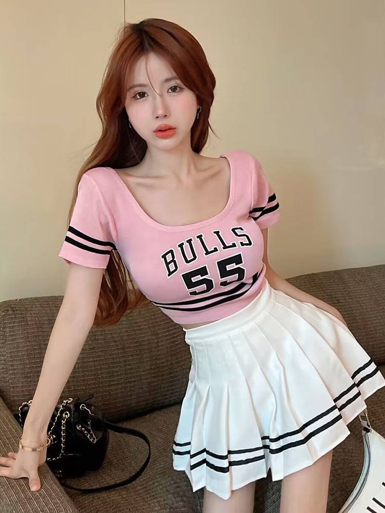 Adult cheerleader performance service college student Korean women's team European football baby cup