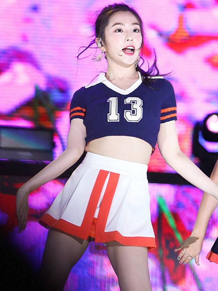 The Korean women's cheerleading costumes, the soccer baby cheerleading costumes for college students