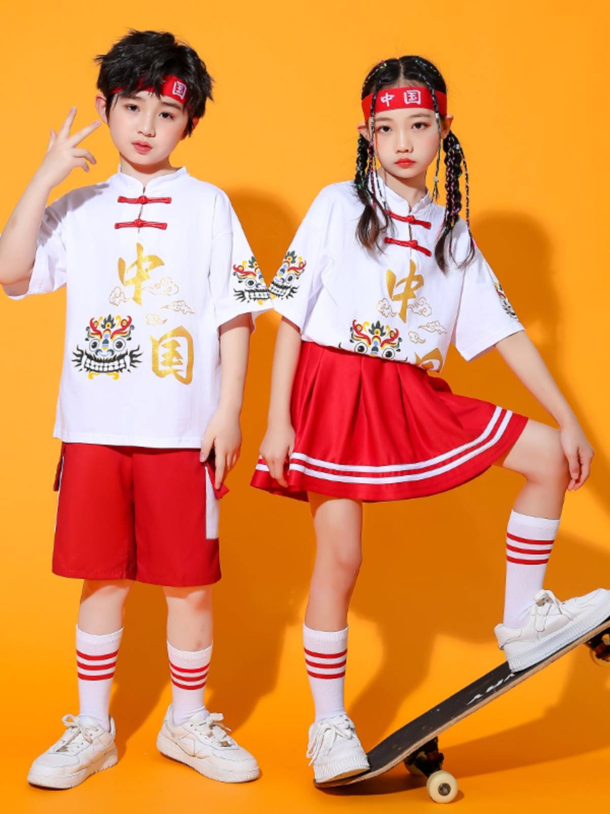 Children's cheerleading team shows kindergarten Chinese style performance cheerleading primary school sports meeting opening class