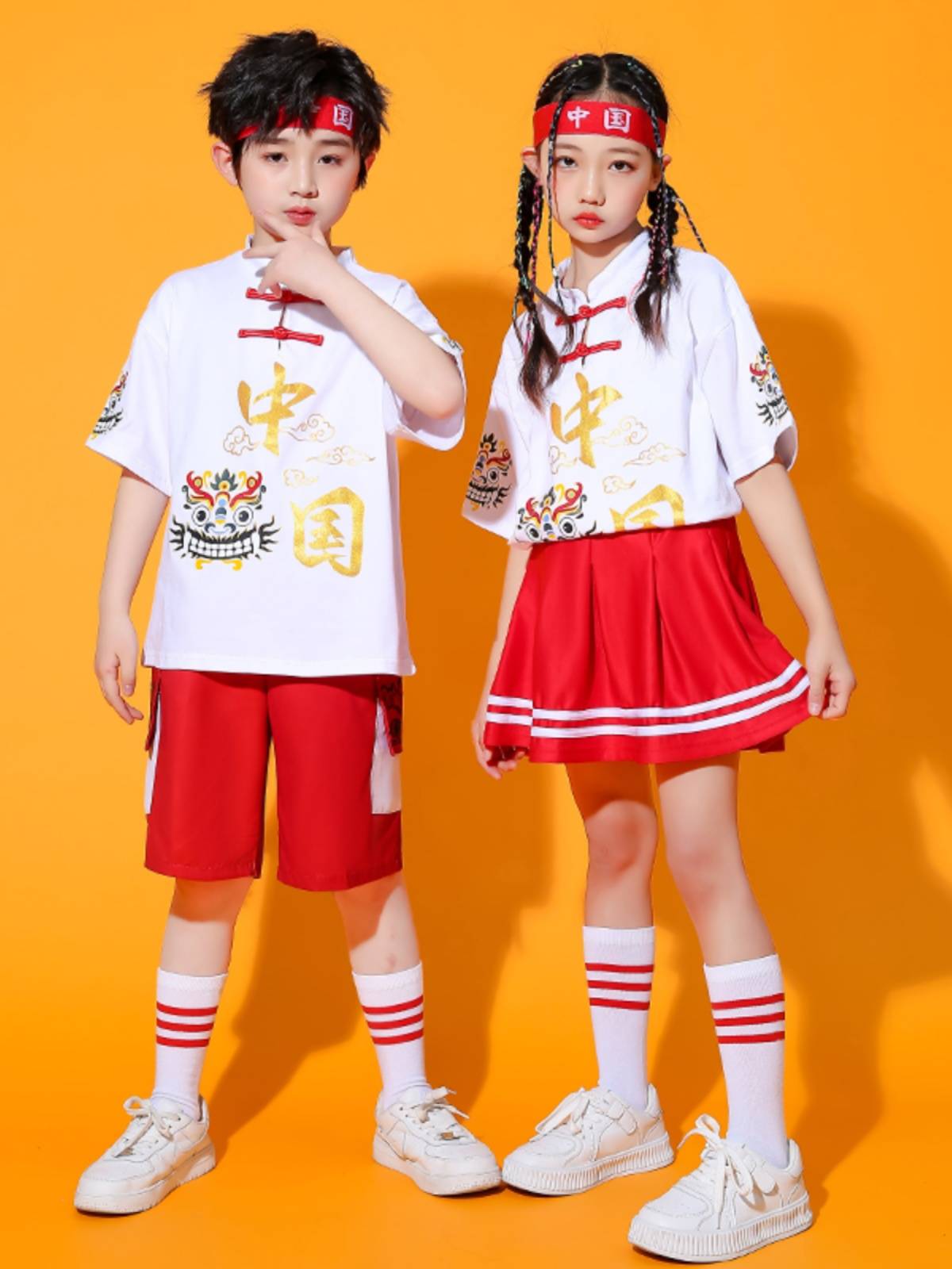 Children's cheerleading team shows kindergarten Chinese style performance cheerleading primary school sports meeting opening class