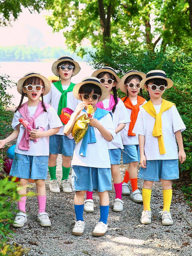 Children cheerleading team performed color shawl men and girls cheerleading exercise group performance service street dance tide clothing
