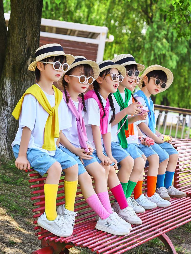 Children cheerleading team performed color shawl men and girls cheerleading exercise group performance service street dance tide clothing