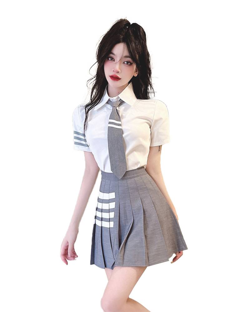 Women's group pure desire to be football baby Lala team performance service Korean female college students la la la la la la lassenger jazz dance show