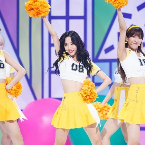 Korean women's cheerleading costumes
