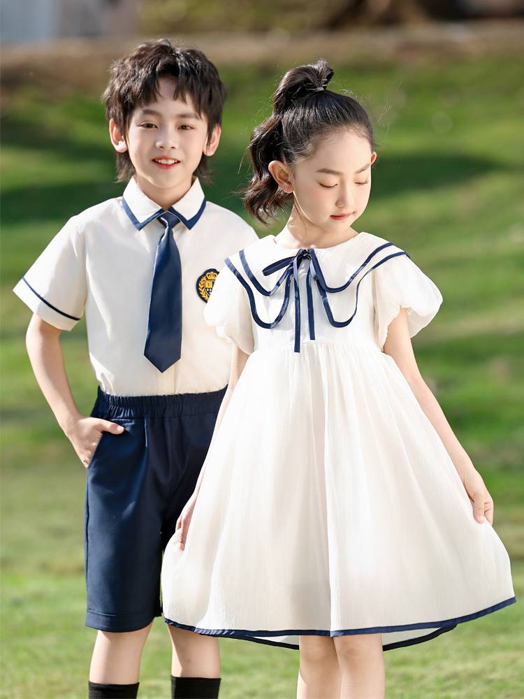 Kindergarten dance service big class graduation clothing sports sports school elementary school service summer Summer June 1 cheerleader performance service