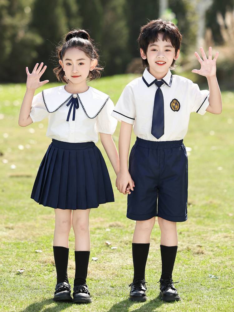 Kindergarten dance service big class graduation clothing sports sports school elementary school service summer Summer June 1 cheerleader performance service
