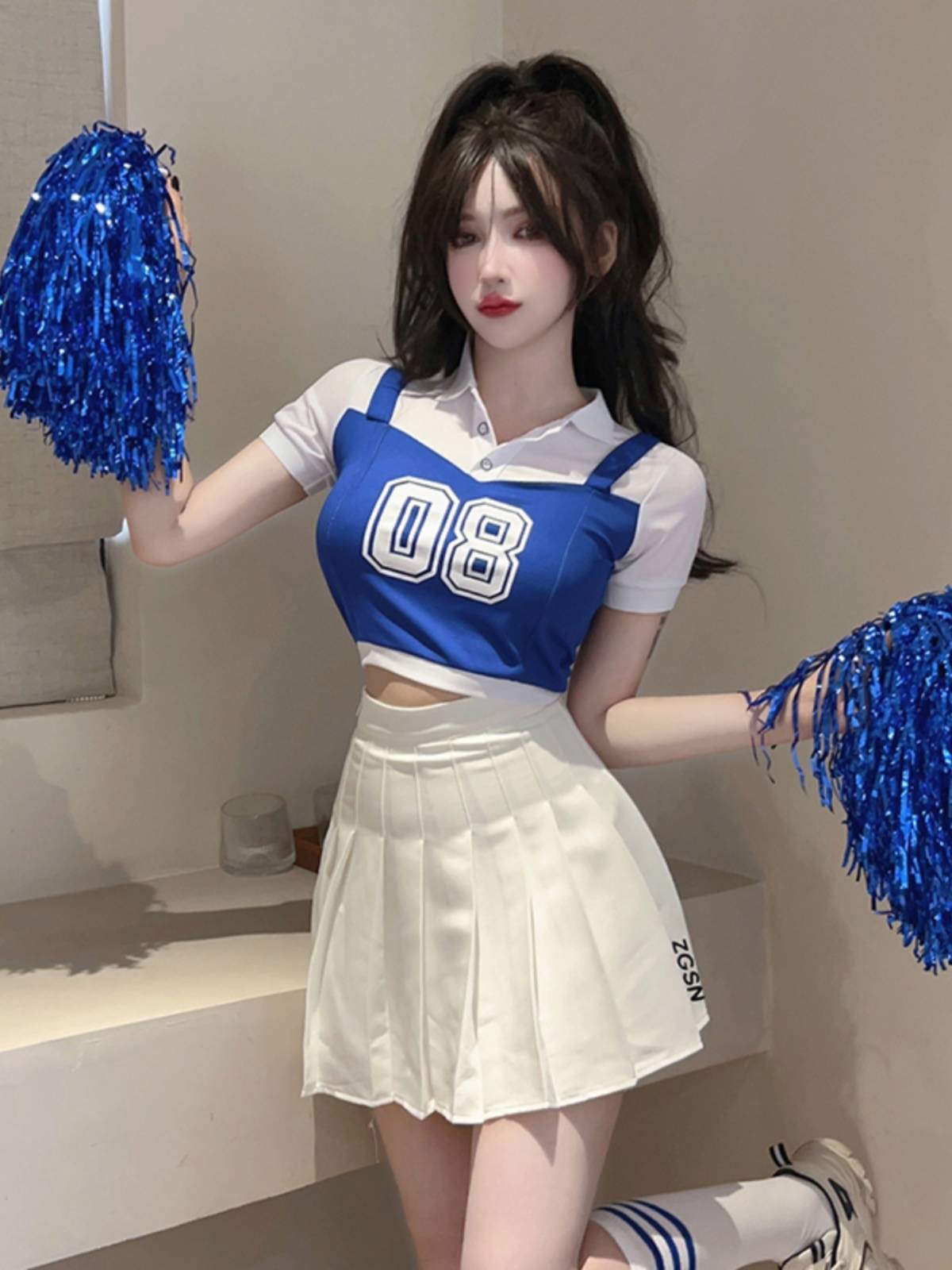 Student Lara team performs the Korean version of the cheerleading team, the female cheerleading women's group dance jazz performance service