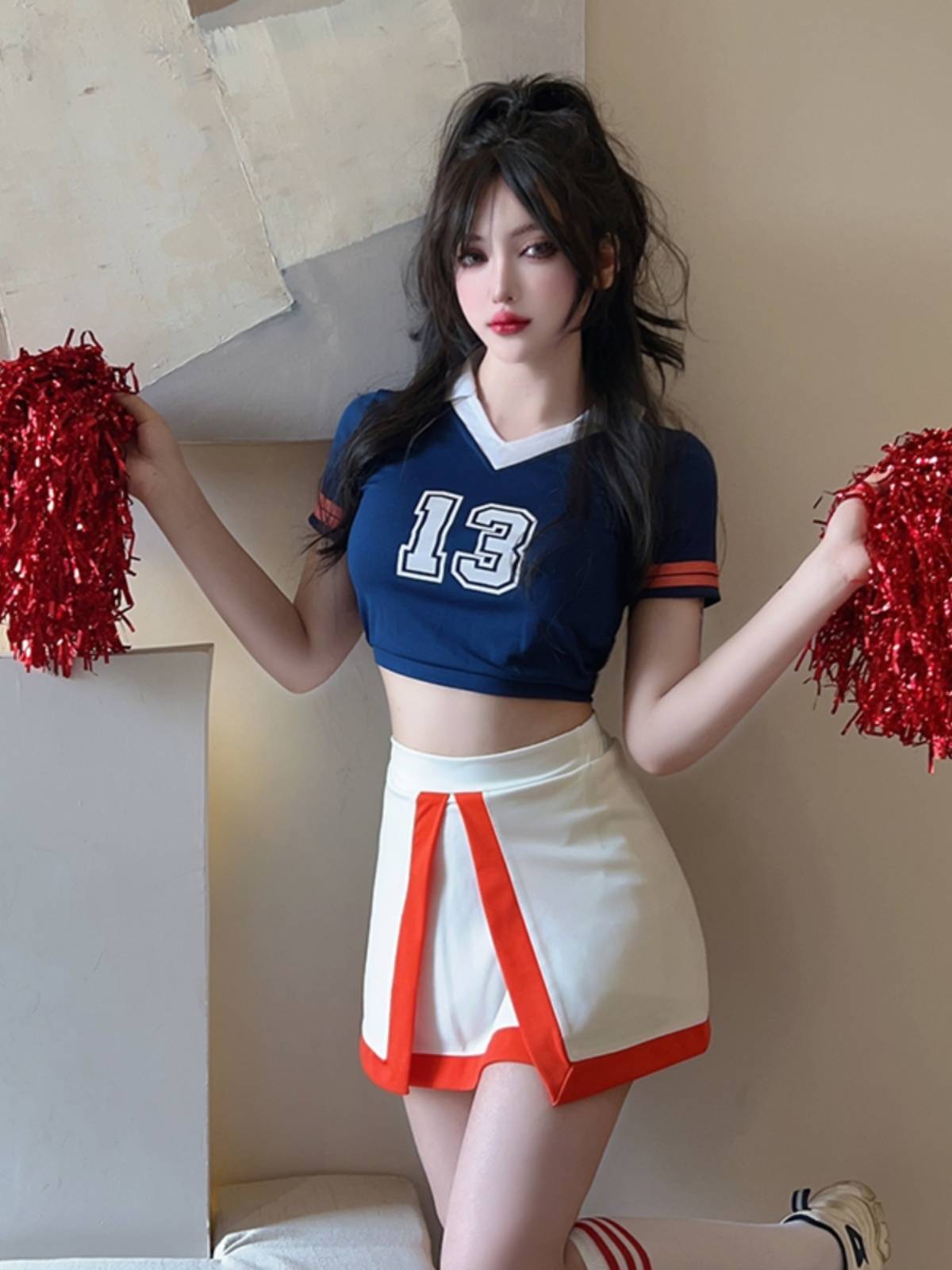 Student Lara team performs the Korean version of the cheerleading team, the female cheerleading women's group dance jazz performance service