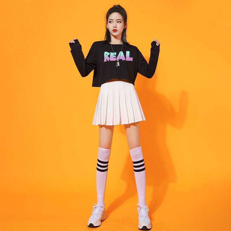 The Korean girls in the spring stage dress for the cheerleaders