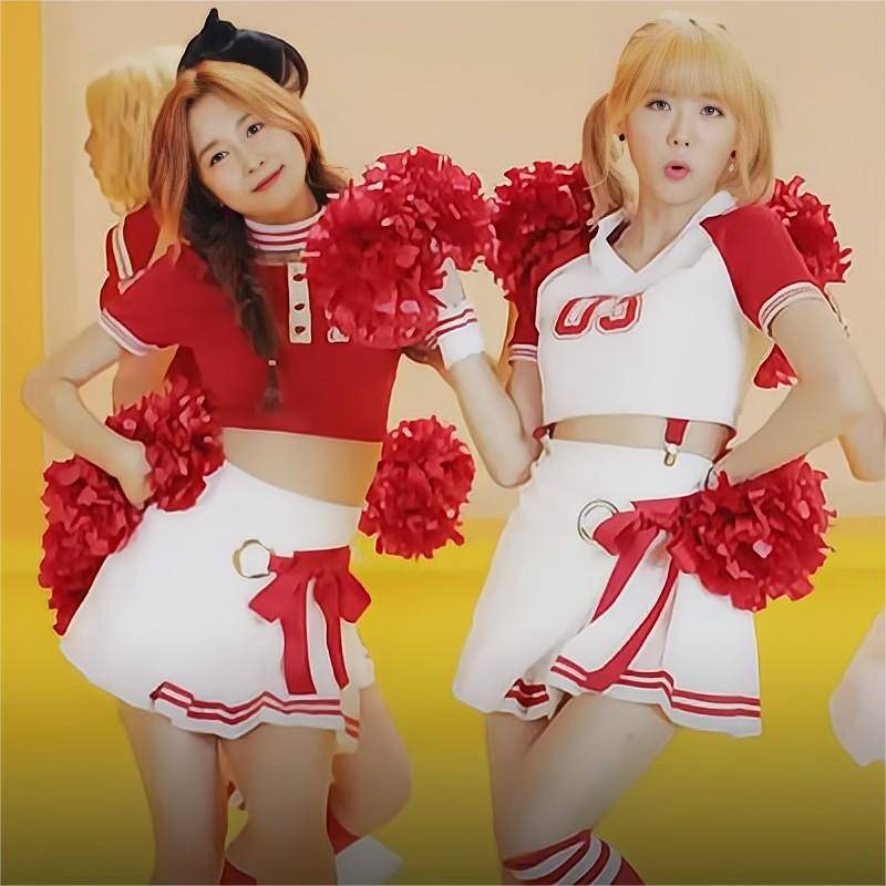 Korean girls cheerleading the opening of the ensemble students' competition