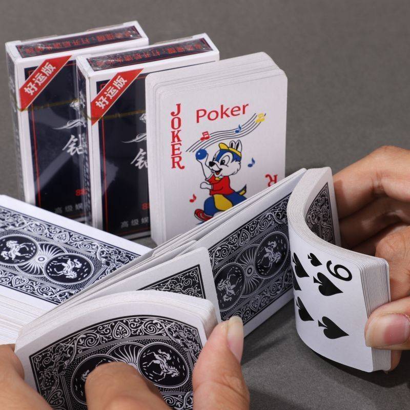 The card-maker at the time of the drill, the owner of the game room, the card-maker, plus the thick and hard Domino