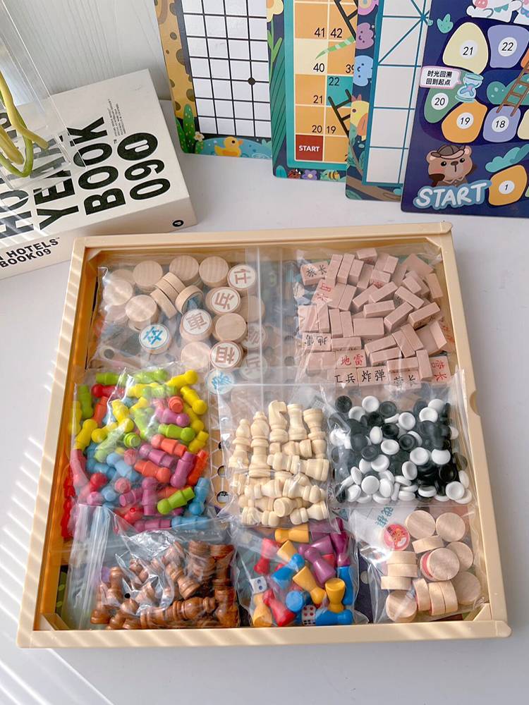 The five-in-a-row chess board combines a multi-purpose chess board with a toy for all children