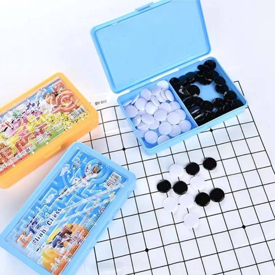 Portable flying chess beast chess labyrinth play chess children's puzzle game chess plastic pawn plastic paper chessboard