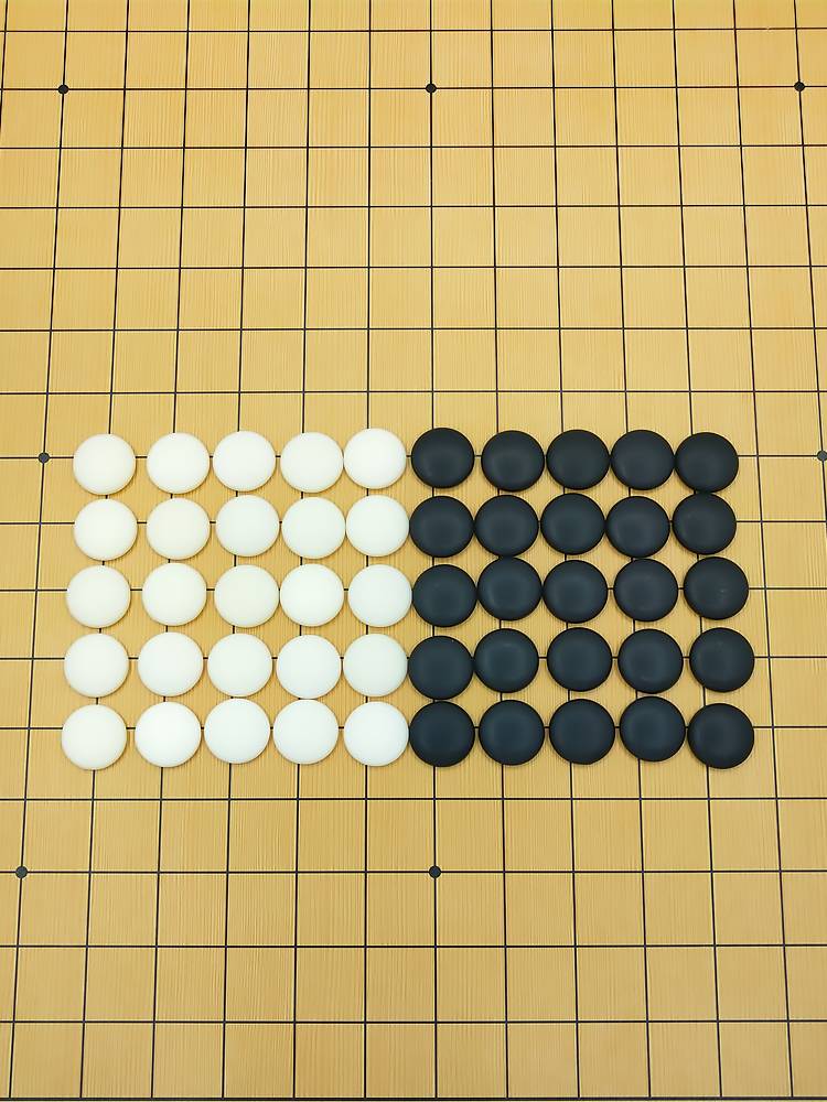 Go set Children's game Pustuel Five Son Chess Fruits Eye imitation jade 19th road wooden chessboard black and white chess pieces with black and white chess pieces